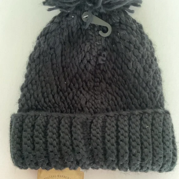 True Craft black Pom Pom Knit Hat NWT - Picture 3 of 10